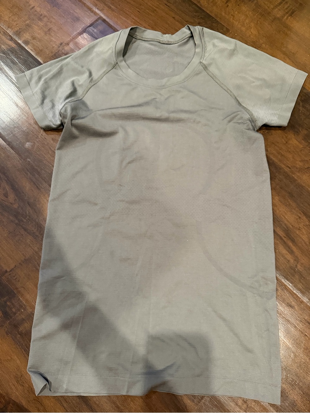 Lululemon Swiftly Tech Short Sleeve Size 6
